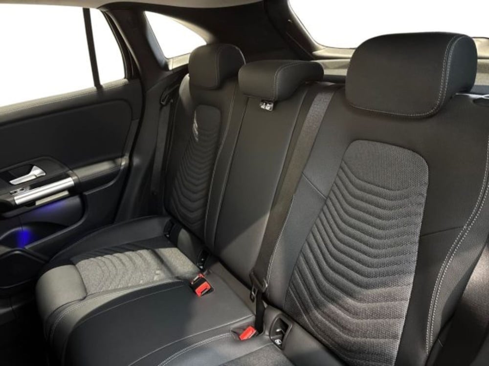 Mercedes-Benz GLA SUV nuova a Bologna (9)