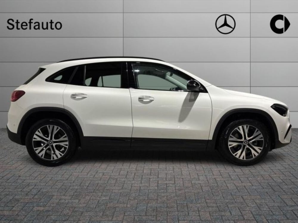 Mercedes-Benz GLA SUV nuova a Bologna (2)