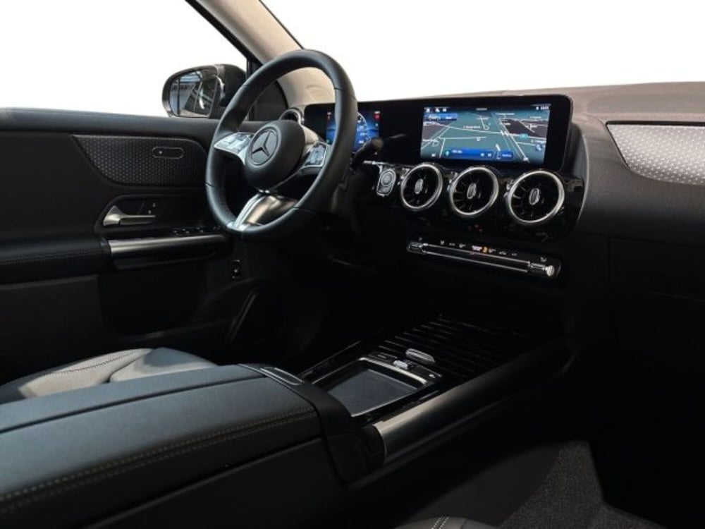 Mercedes-Benz GLA SUV nuova a Bologna (15)