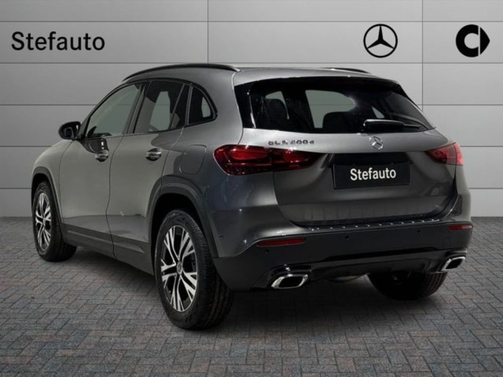 Mercedes-Benz GLA SUV nuova a Bologna (5)