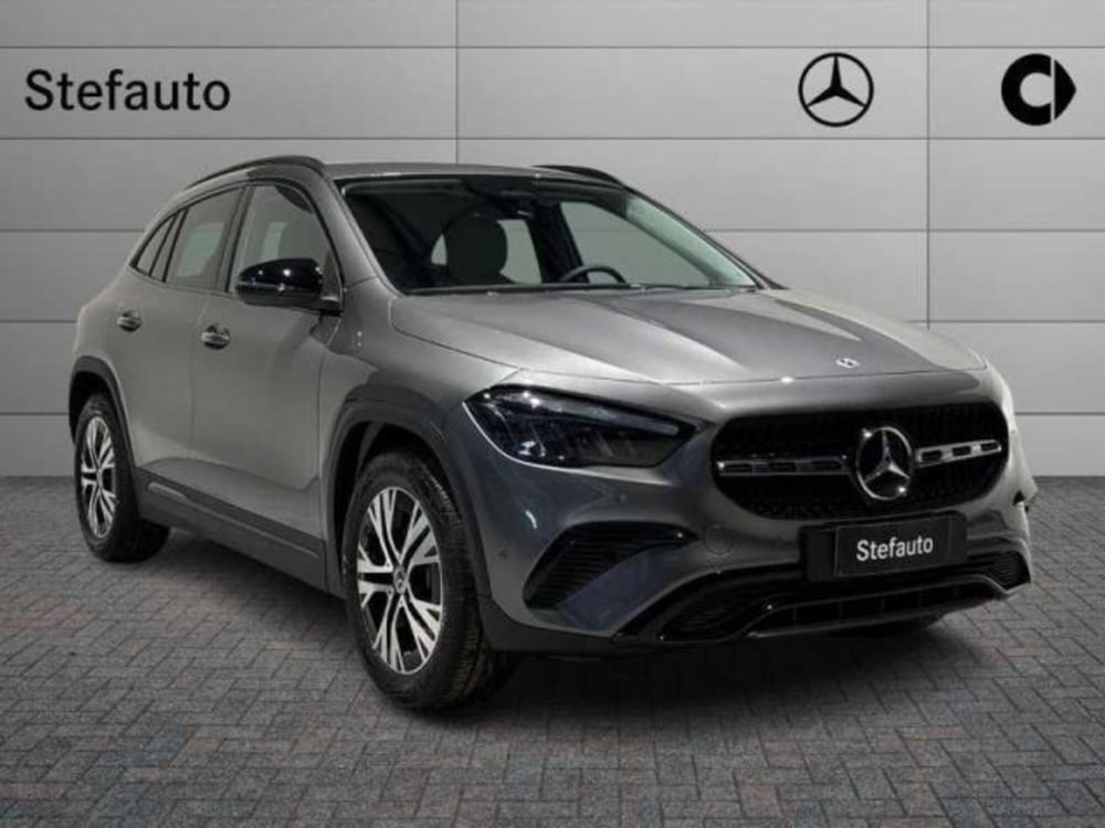 Mercedes-Benz GLA SUV nuova a Bologna