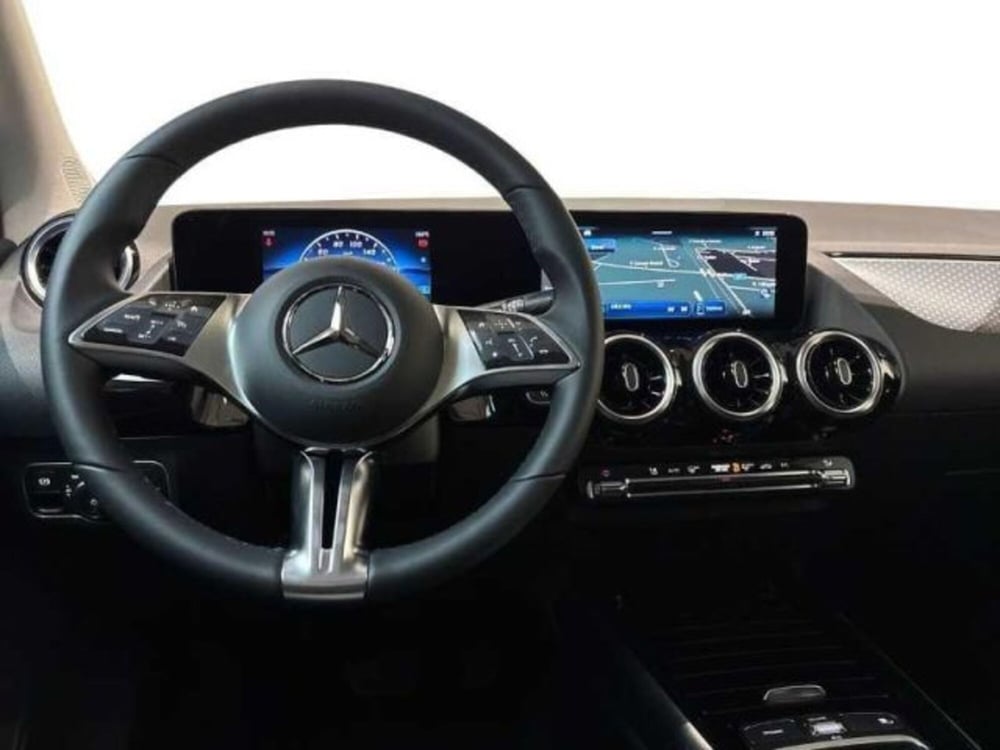 Mercedes-Benz GLA SUV nuova a Bologna (14)