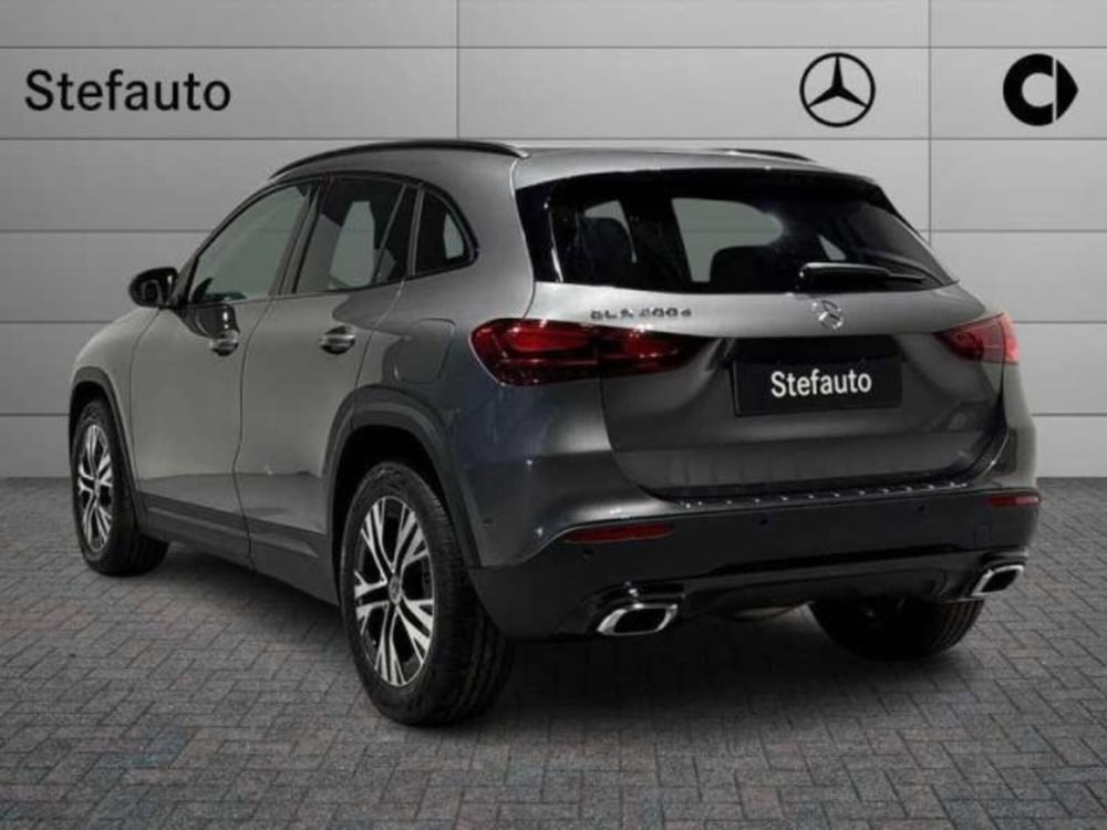 Mercedes-Benz GLA SUV nuova a Bologna (5)