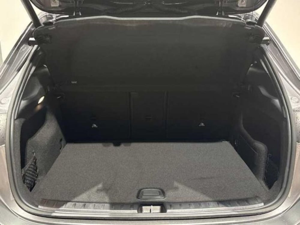 Mercedes-Benz GLA SUV nuova a Bologna (7)