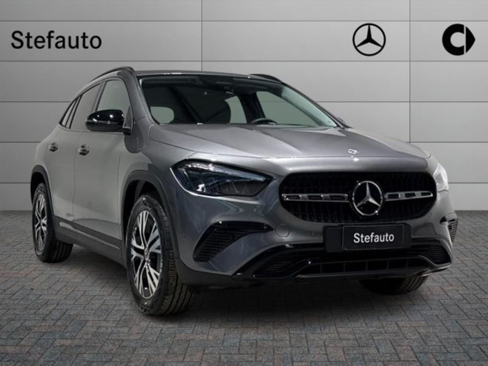 Mercedes-Benz GLA SUV nuova a Bologna