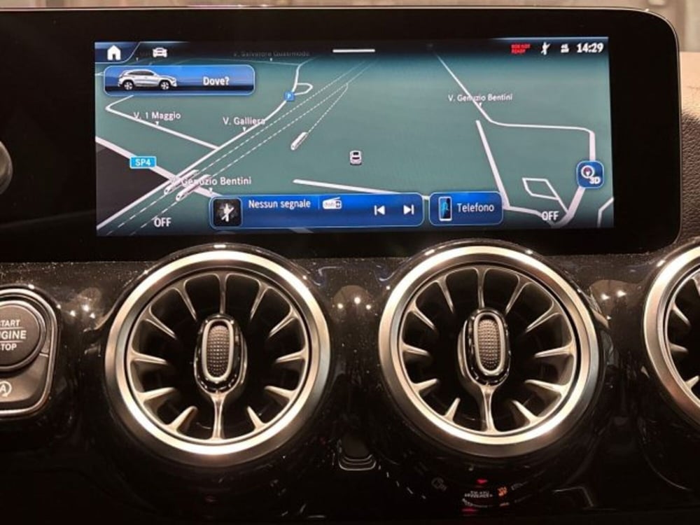 Mercedes-Benz GLA SUV nuova a Bologna (17)