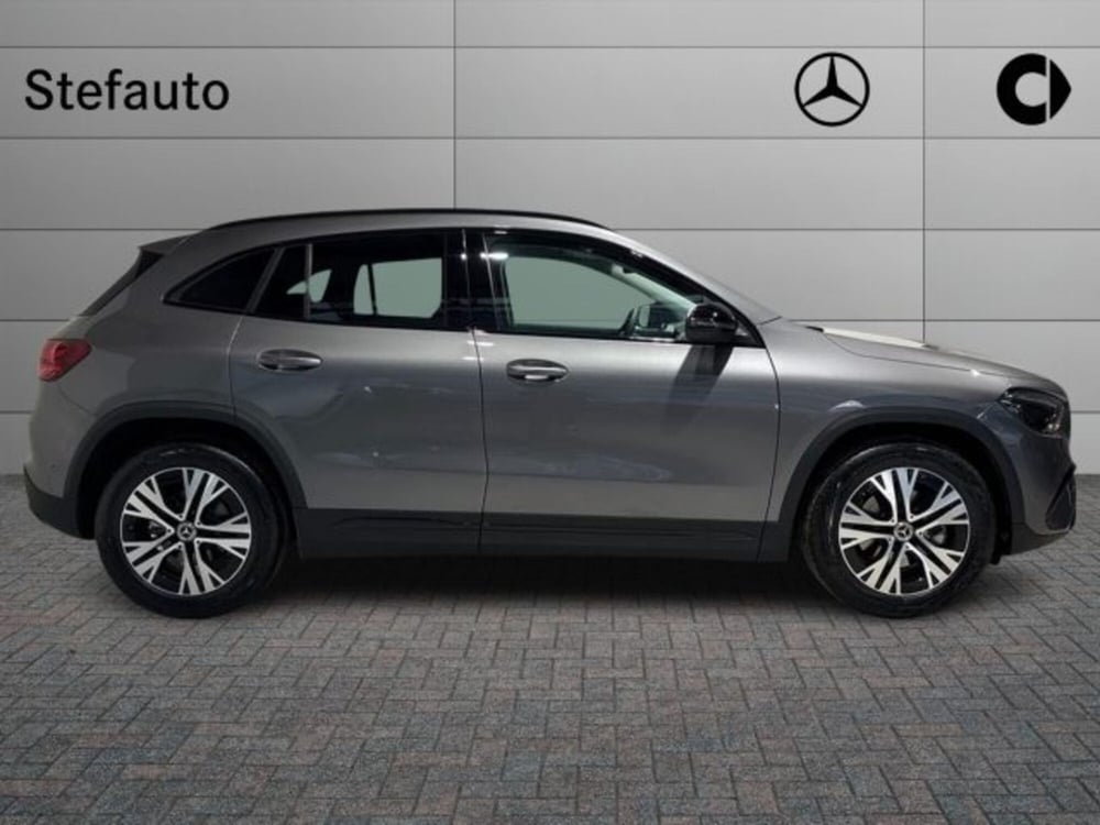 Mercedes-Benz GLA SUV nuova a Bologna (2)