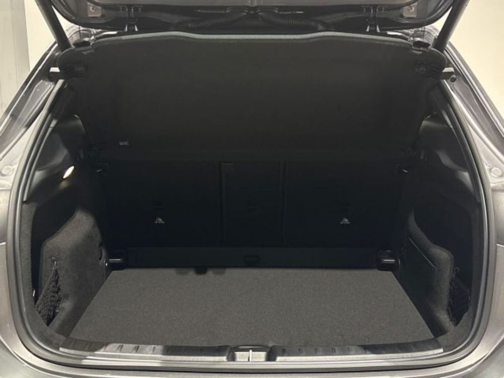 Mercedes-Benz GLA SUV nuova a Bologna (7)