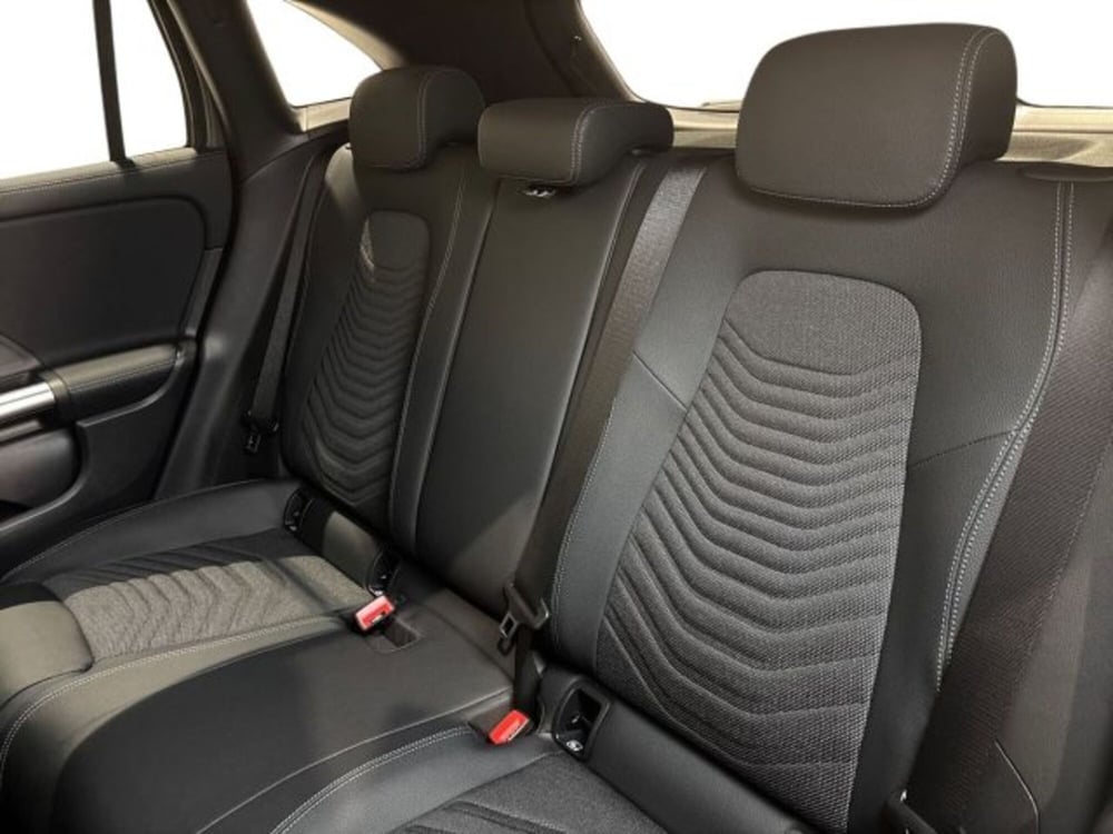 Mercedes-Benz GLA SUV nuova a Bologna (9)
