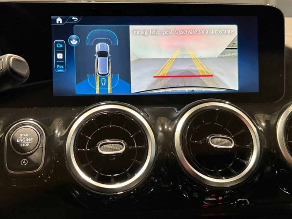 Mercedes-Benz GLA SUV nuova a Bologna (12)