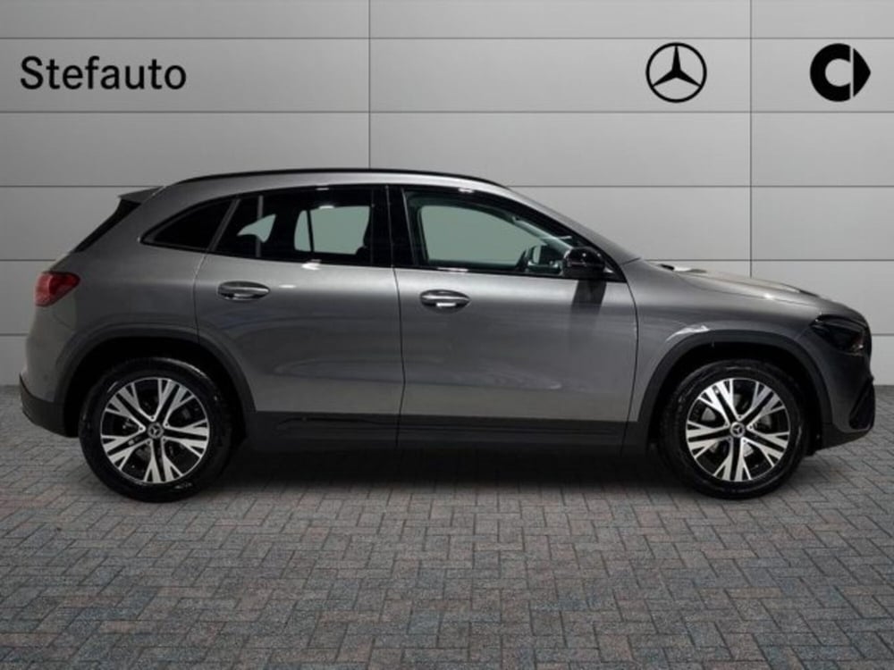 Mercedes-Benz GLA SUV nuova a Bologna (2)