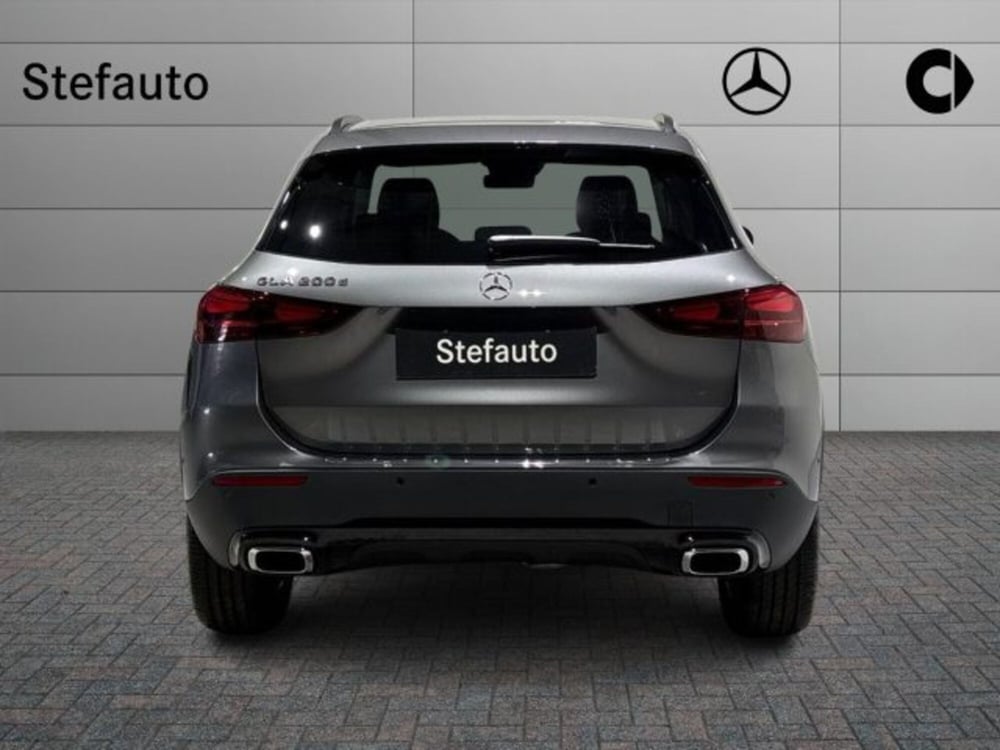 Mercedes-Benz GLA SUV nuova a Bologna (6)