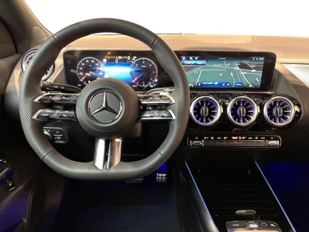 Mercedes-Benz GLA SUV nuova a Bologna (14)