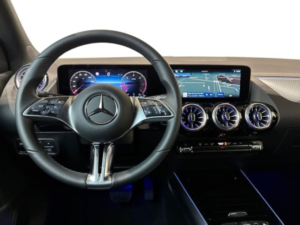 Mercedes-Benz GLA SUV nuova a Bologna (14)