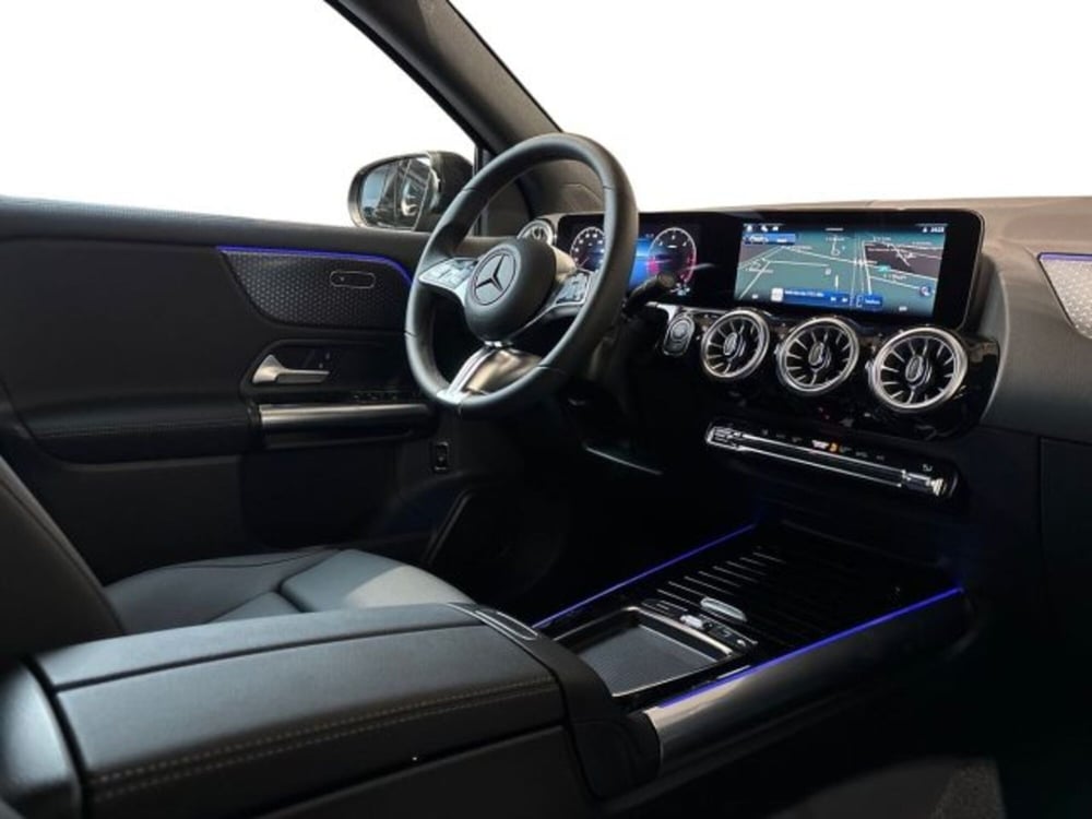 Mercedes-Benz GLA SUV nuova a Bologna (15)