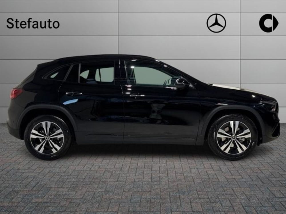 Mercedes-Benz GLA SUV nuova a Bologna (2)