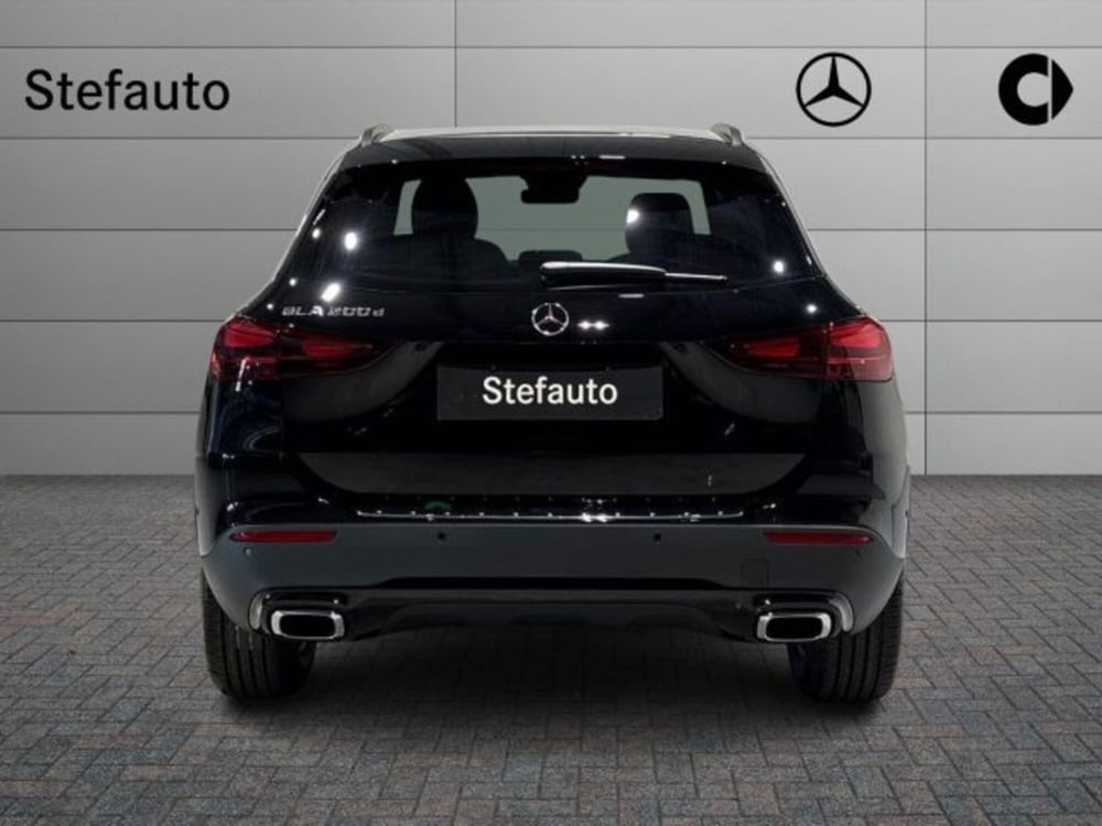 Mercedes-Benz GLA SUV nuova a Bologna (6)