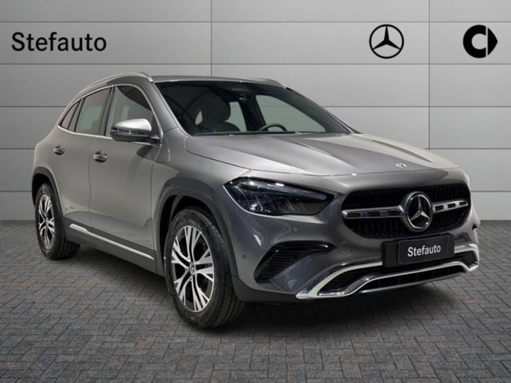 Mercedes-Benz GLA SUV nuova a Bologna