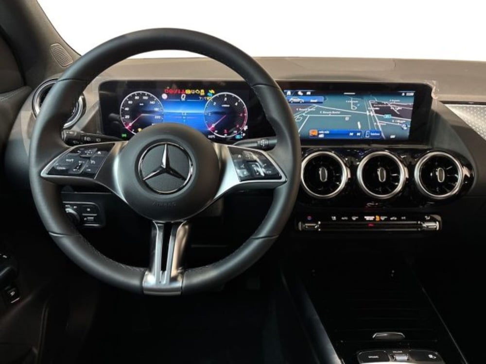 Mercedes-Benz GLA SUV nuova a Bologna (14)