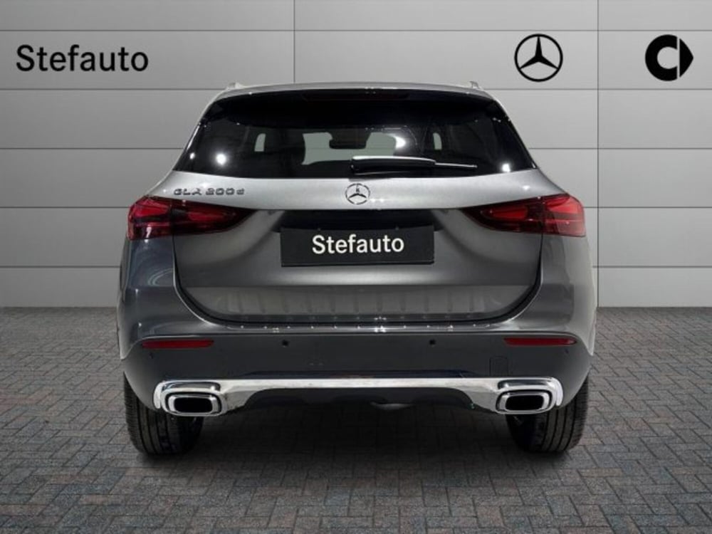 Mercedes-Benz GLA SUV nuova a Bologna (6)