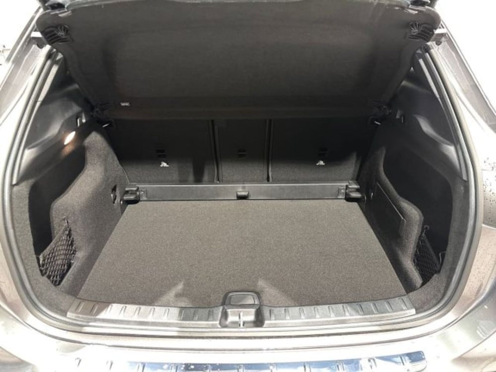 Mercedes-Benz GLA SUV nuova a Bologna (7)