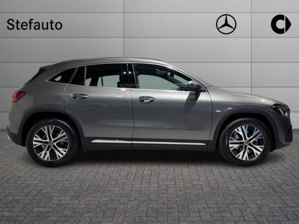 Mercedes-Benz GLA SUV nuova a Bologna (2)