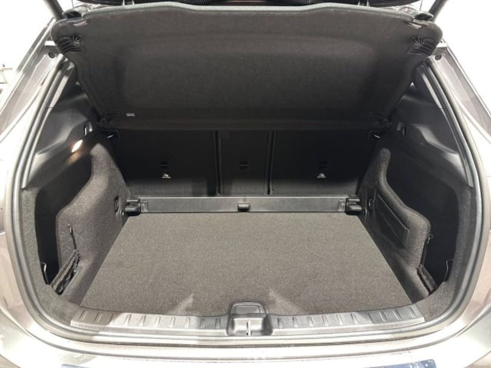 Mercedes-Benz GLA SUV nuova a Bologna (7)
