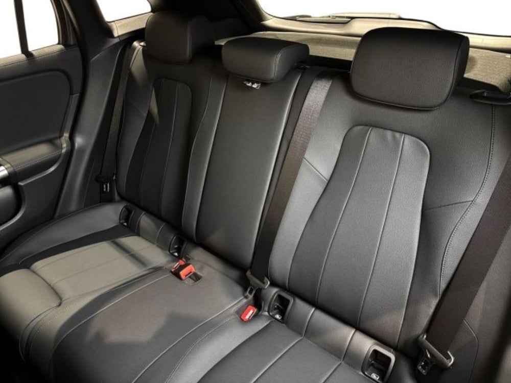 Mercedes-Benz GLA SUV nuova a Bologna (9)