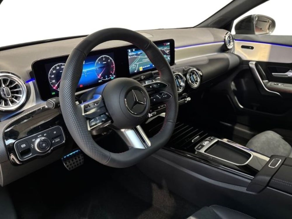 Mercedes-Benz Classe A Sedan nuova a Bologna (11)