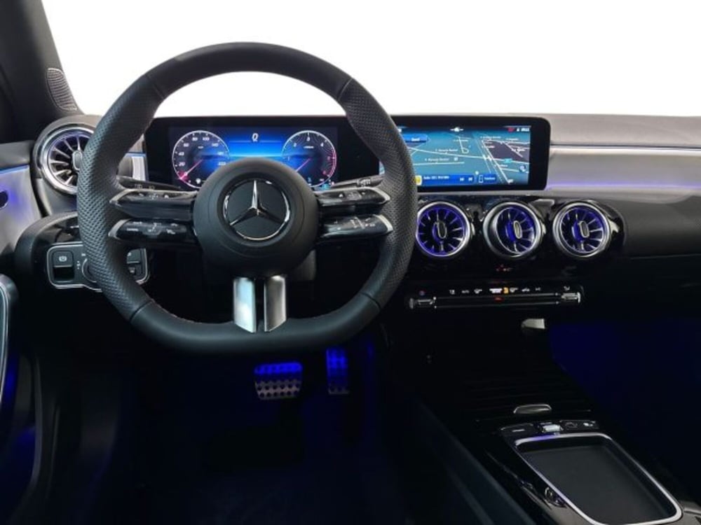 Mercedes-Benz Classe A Sedan nuova a Bologna (14)