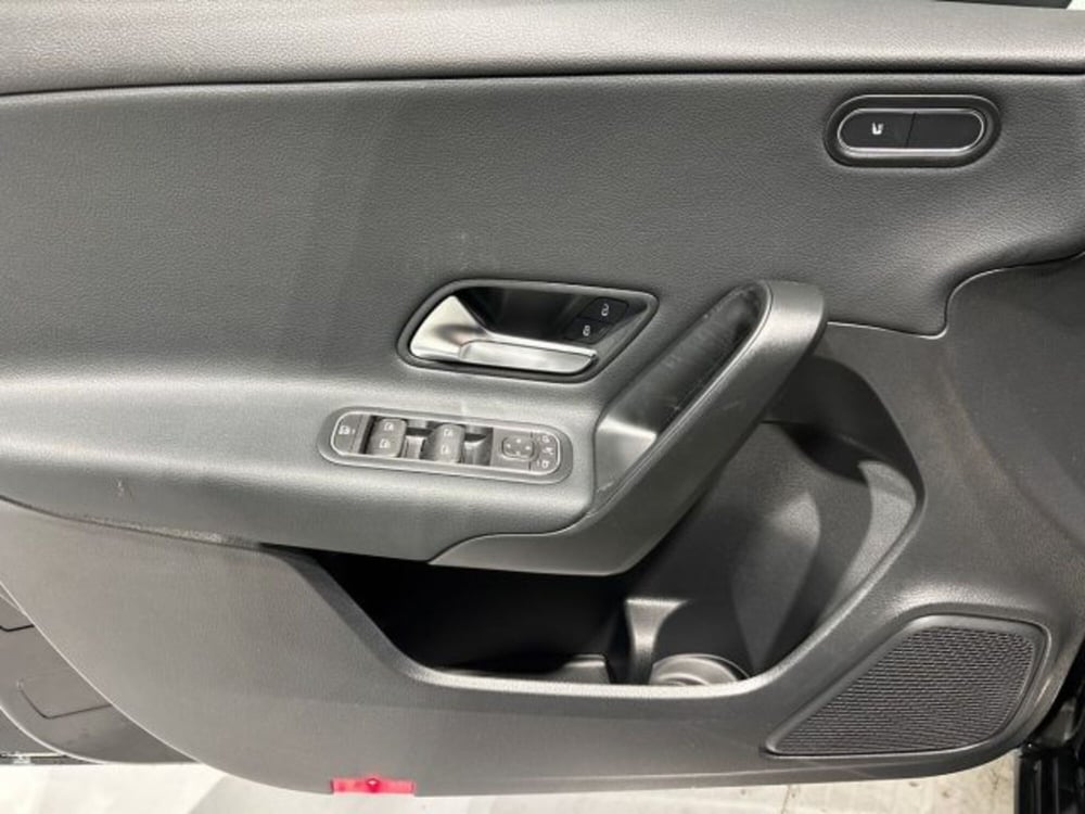 Mercedes-Benz Classe A Sedan nuova a Bologna (10)