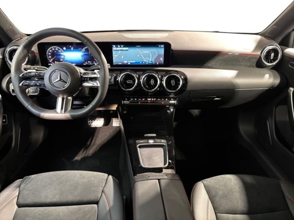 Mercedes-Benz Classe A Sedan nuova a Bologna (13)