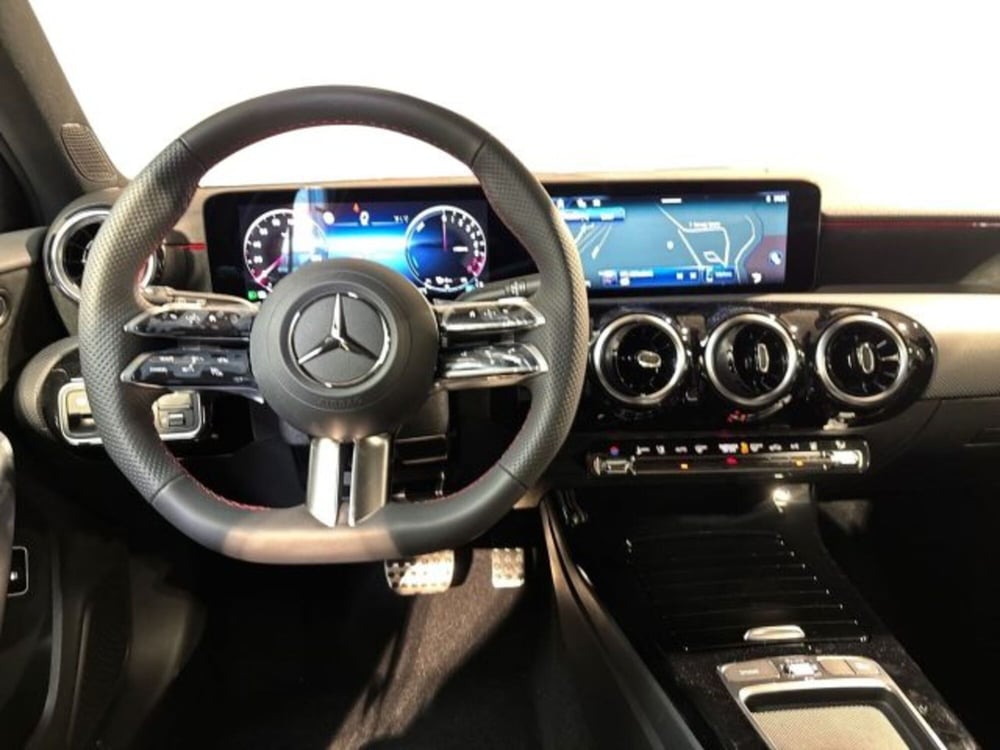 Mercedes-Benz Classe A Sedan nuova a Bologna (14)