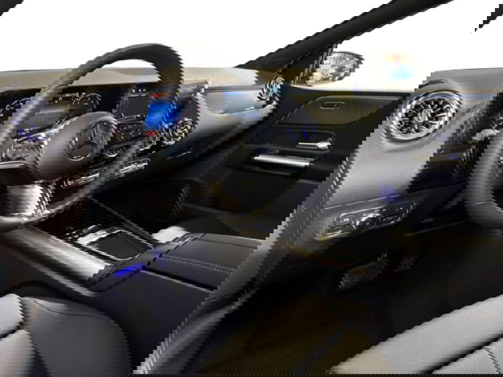 Mercedes-Benz Classe B nuova a Bologna (11)