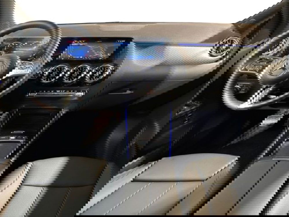 Mercedes-Benz Classe B nuova a Bologna (13)