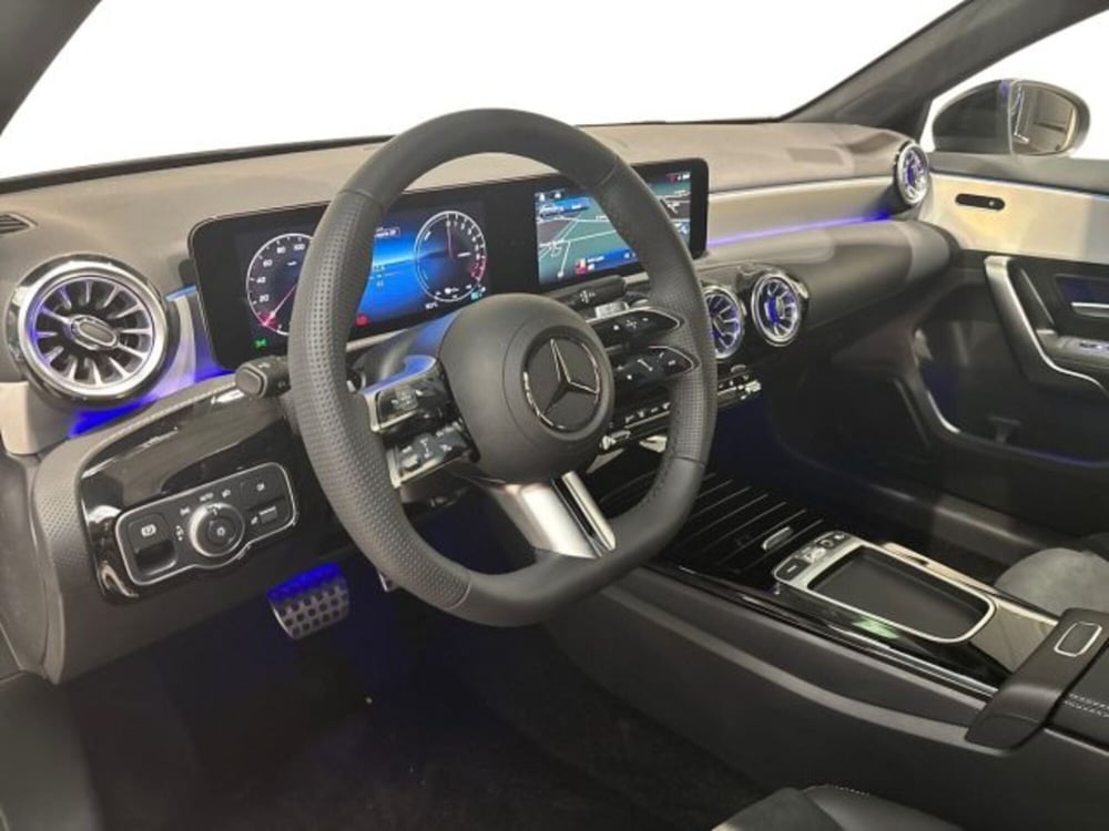 Mercedes-Benz Classe A nuova a Bologna (11)