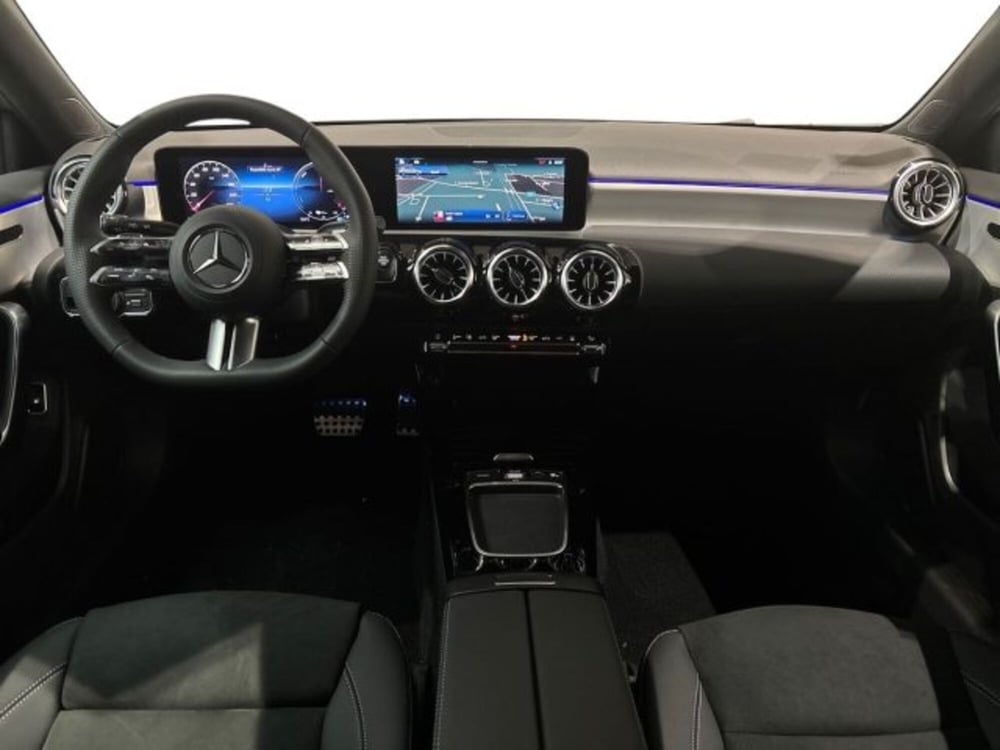 Mercedes-Benz Classe A nuova a Bologna (13)