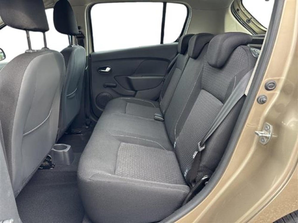 Dacia Sandero usata a Torino (12)
