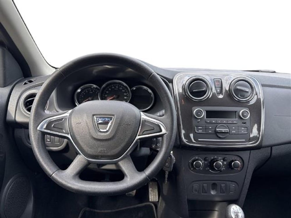 Dacia Sandero usata a Torino (13)