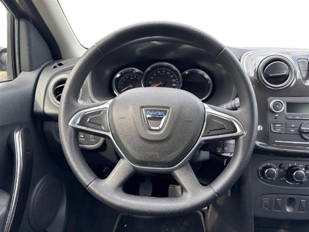 Dacia Sandero usata a Torino (14)