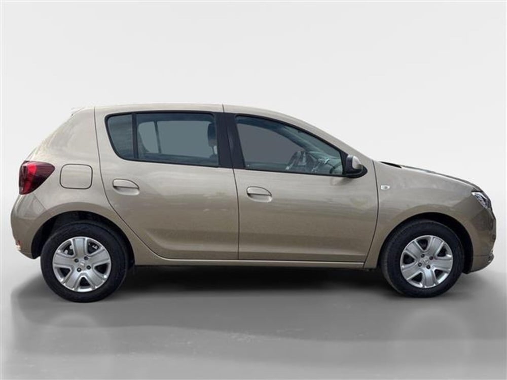 Dacia Sandero usata a Torino (6)