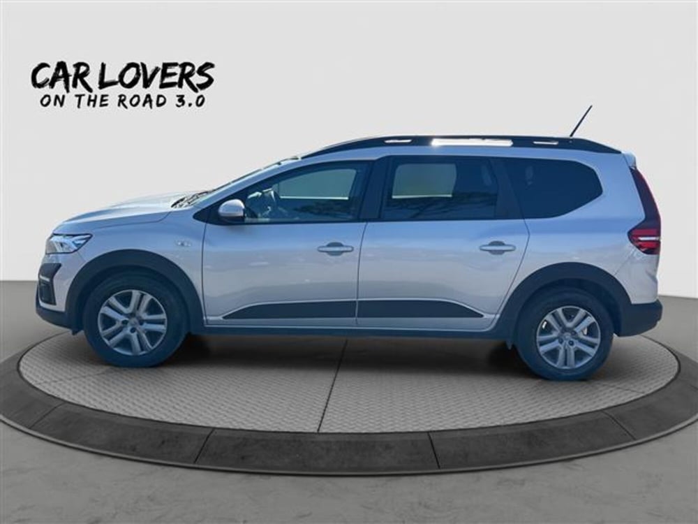 Dacia Jogger usata a Roma (8)