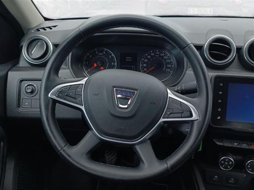 Dacia Duster usata a Livorno (12)