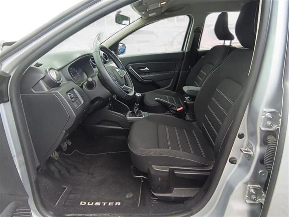 Dacia Duster usata a Livorno (9)