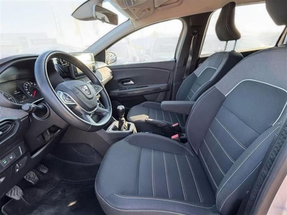 Dacia Jogger usata a Livorno (9)