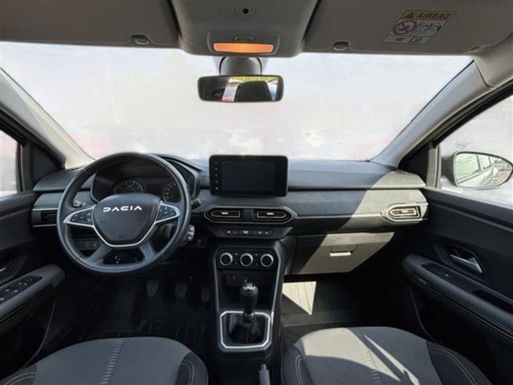 Dacia Jogger usata a Livorno (10)