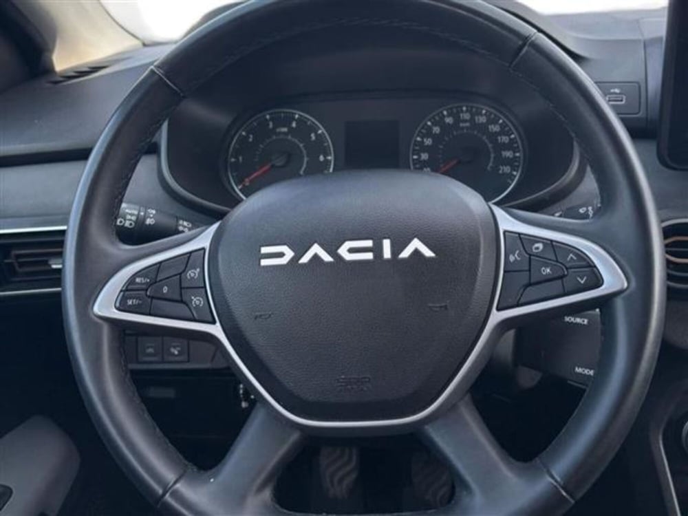 Dacia Jogger usata a Livorno (11)