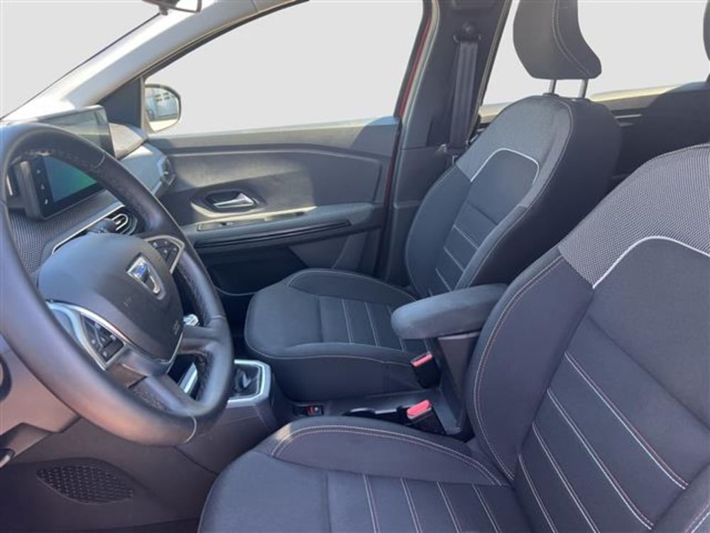 Dacia Jogger usata a Roma (15)