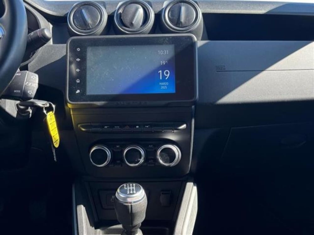 Dacia Duster usata a Livorno (13)