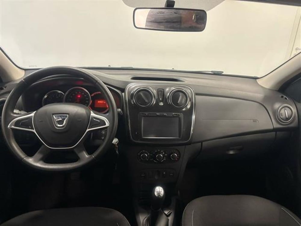 Dacia Logan usata a Siena (7)